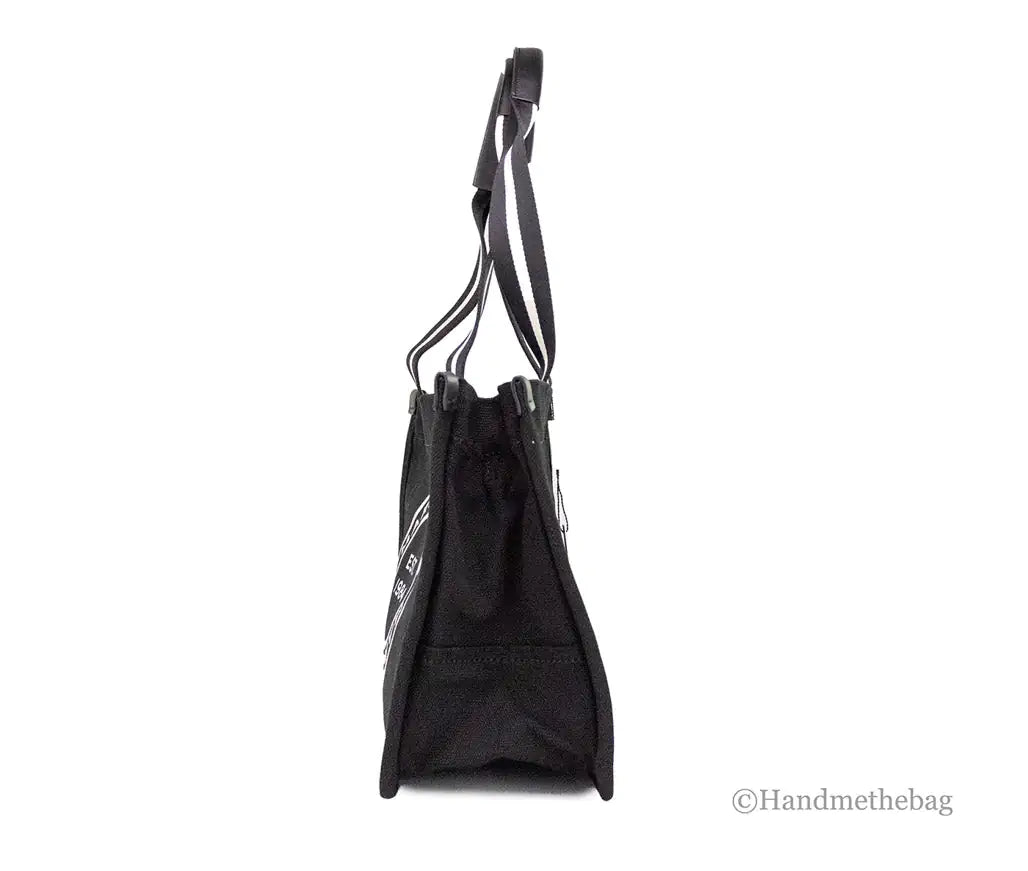 Bolso de mano convertible mediano Signet de lona negra de Marc Jacobs