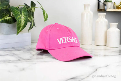 Cappello da baseball regolabile autentico Versace in cotone rosa acceso con logo ricamato