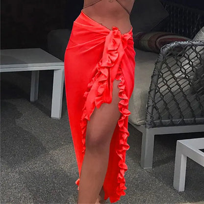 Elegante abito da spiaggia in chiffon con sarong