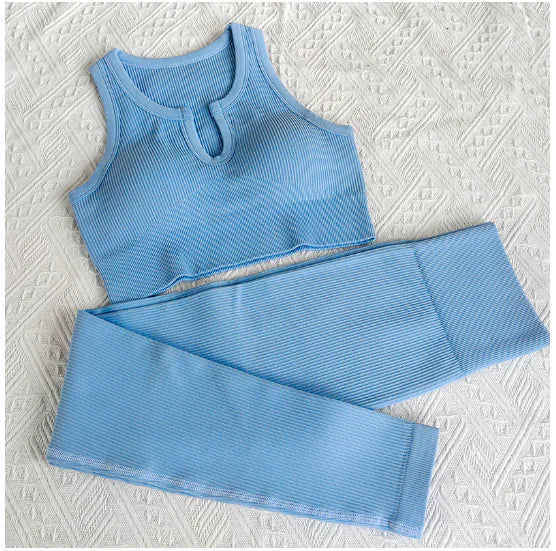 Set di abbigliamento per allenamento yoga